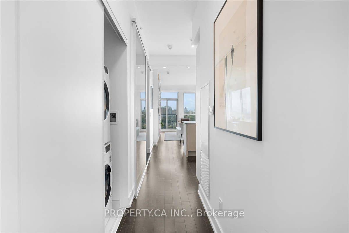 181 Bedford Road 2204, Toronto, ON M5R 0C2