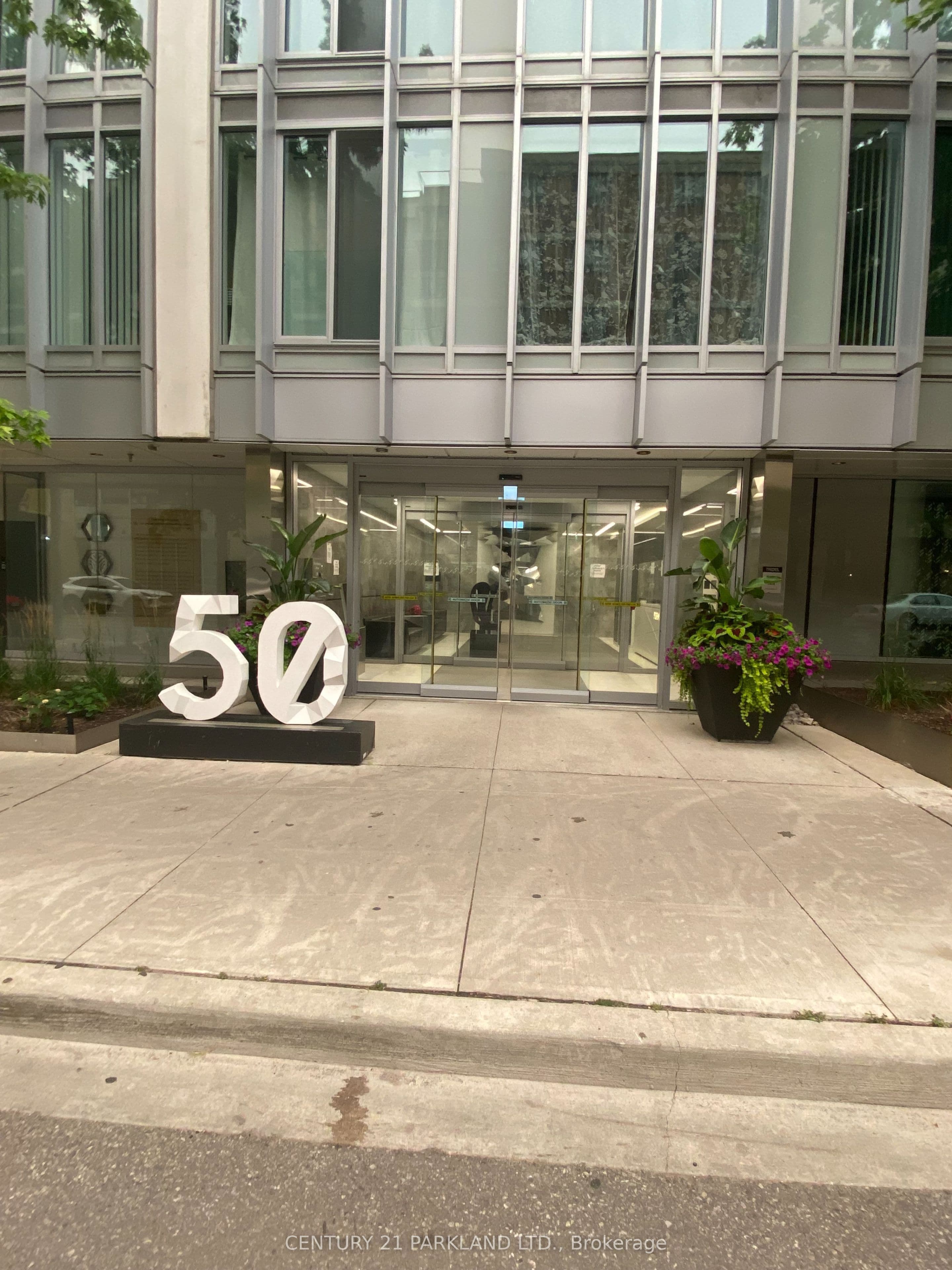 50 McCaul Street 607, Toronto, ON M5T 1V9