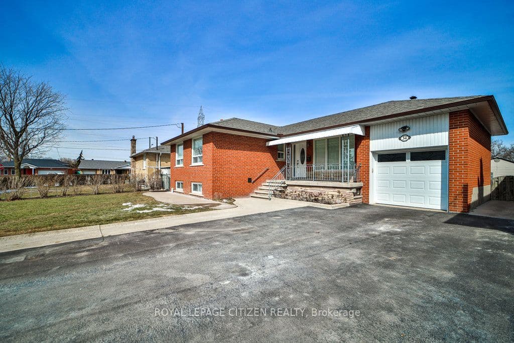 34 Belleglade Upper Court, Toronto, ON M9M 2W4