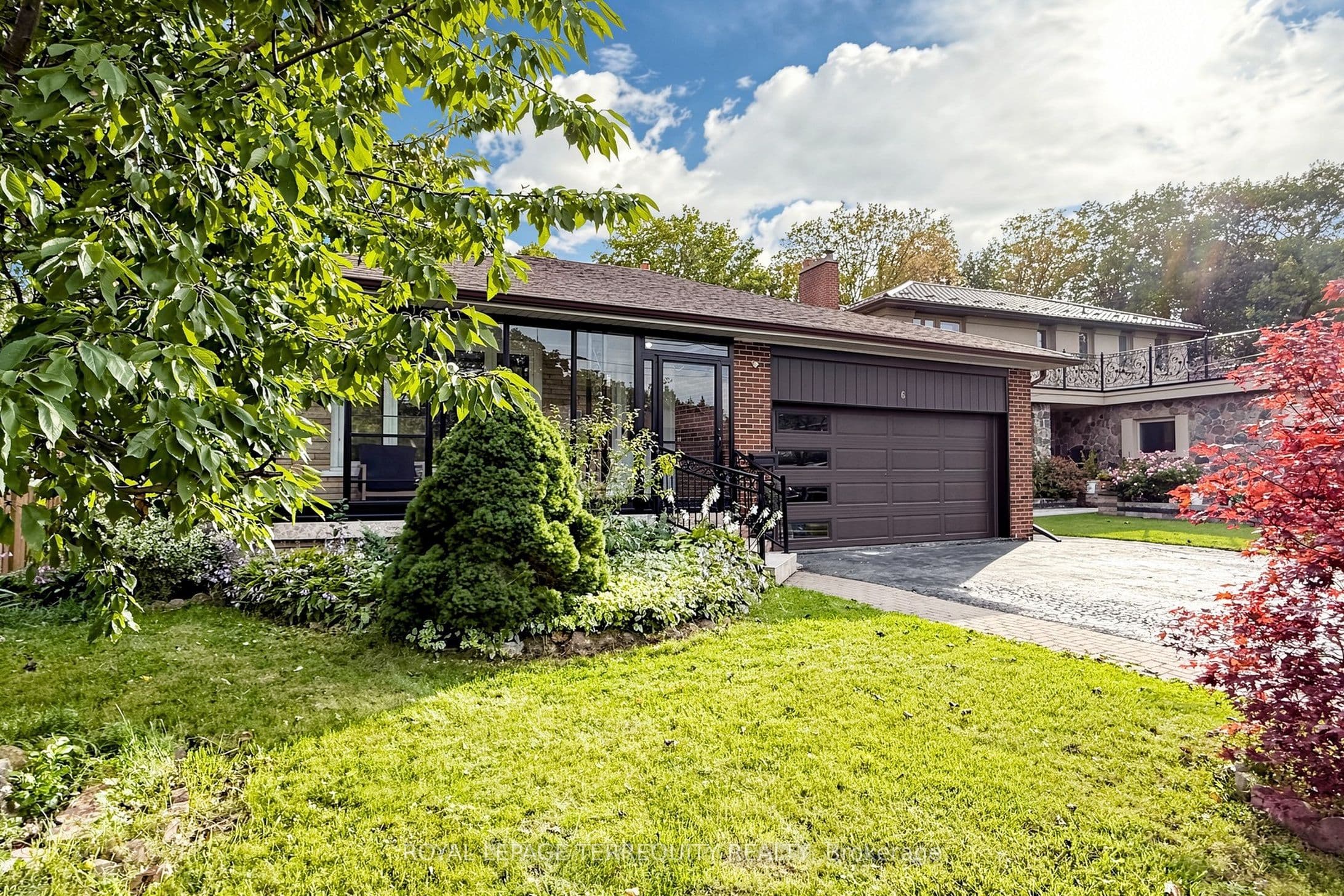 6 Fulwell Crescent, Toronto, ON M3J 1Y3