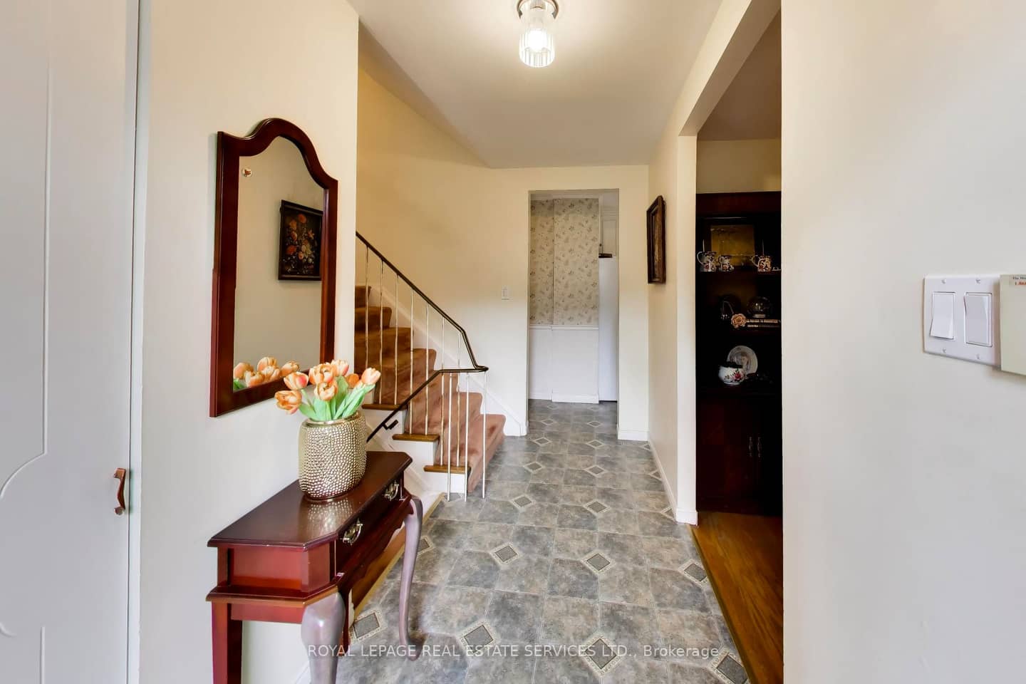 24 Elmvale Crescent, Toronto, ON M9V 2B9