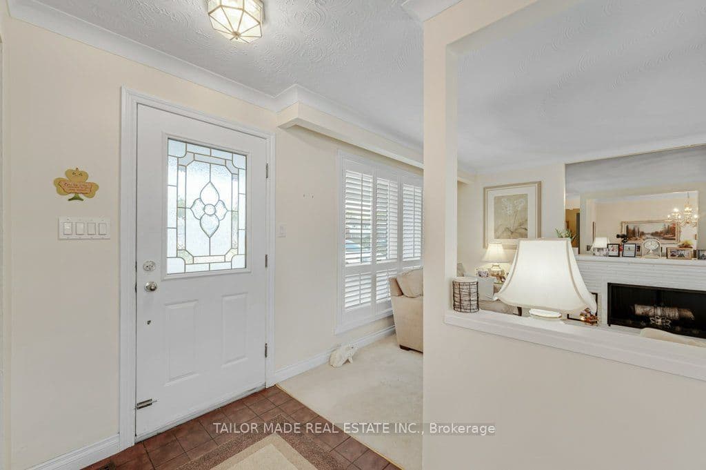 22 Greystone Crescent, Brampton, ON L6Y 2B3