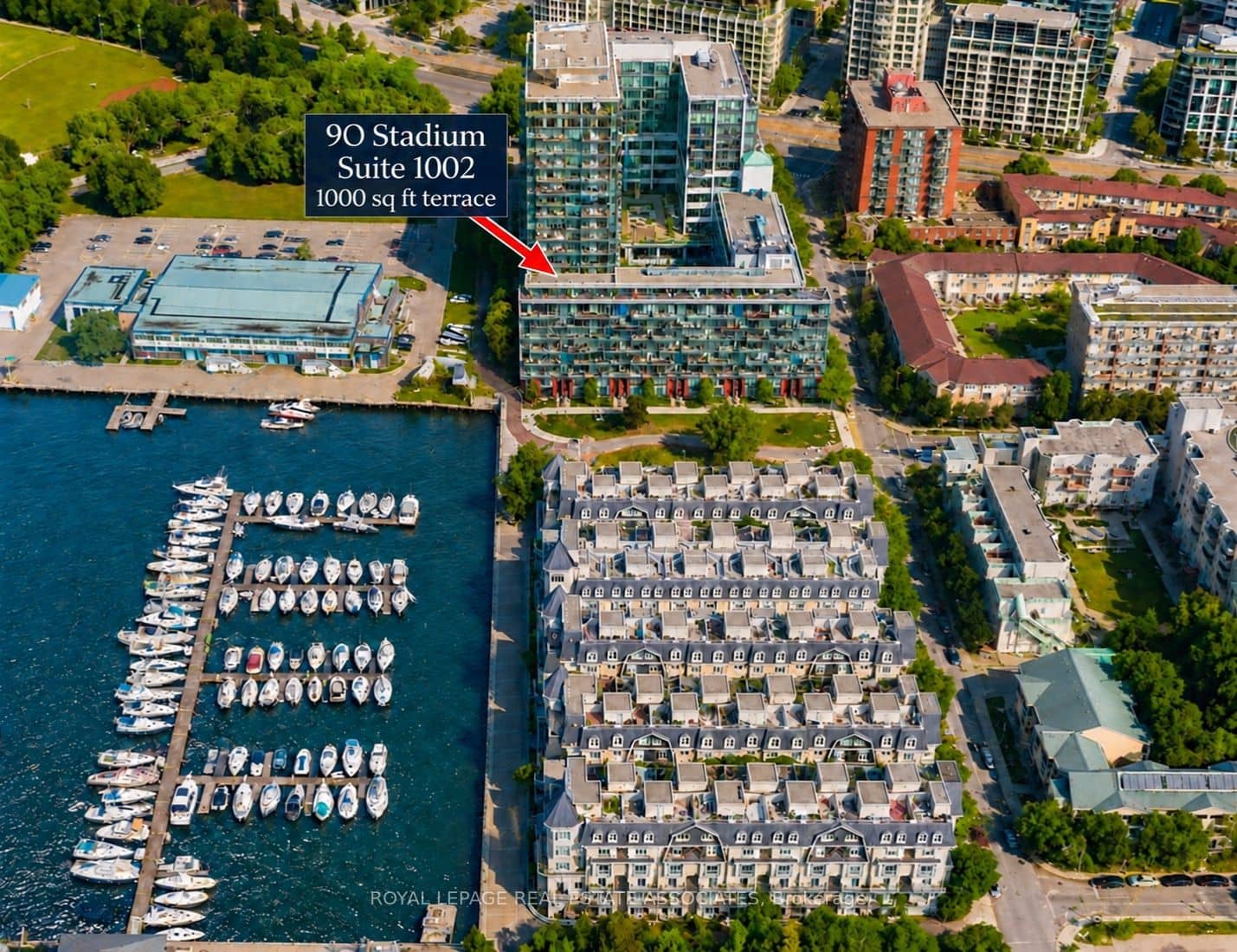90 Stadium Road 1002, Toronto, ON M5V 3W5
