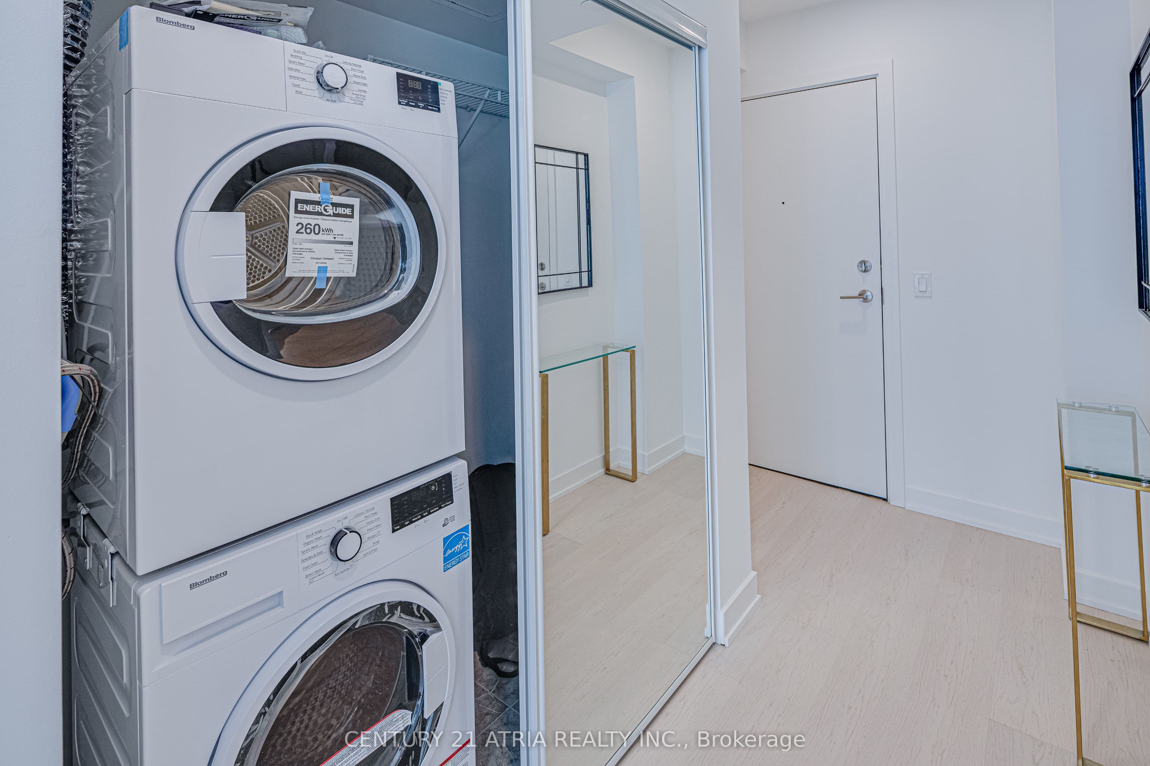 252 Church Street 3707, Toronto, ON M5B 0E6