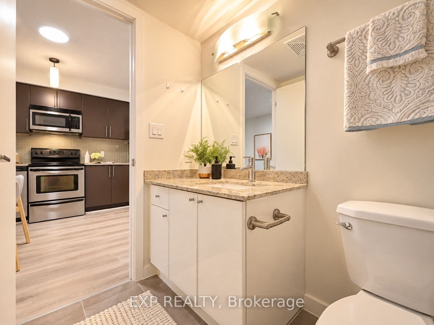 18 Harbour Street 703, Toronto, ON M5J 2Z6
