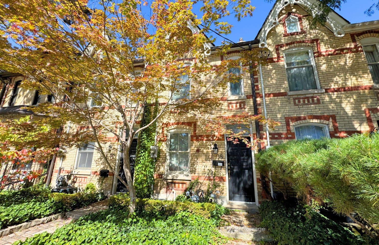 68 Belmont Street, Toronto, ON M5R 1P8
