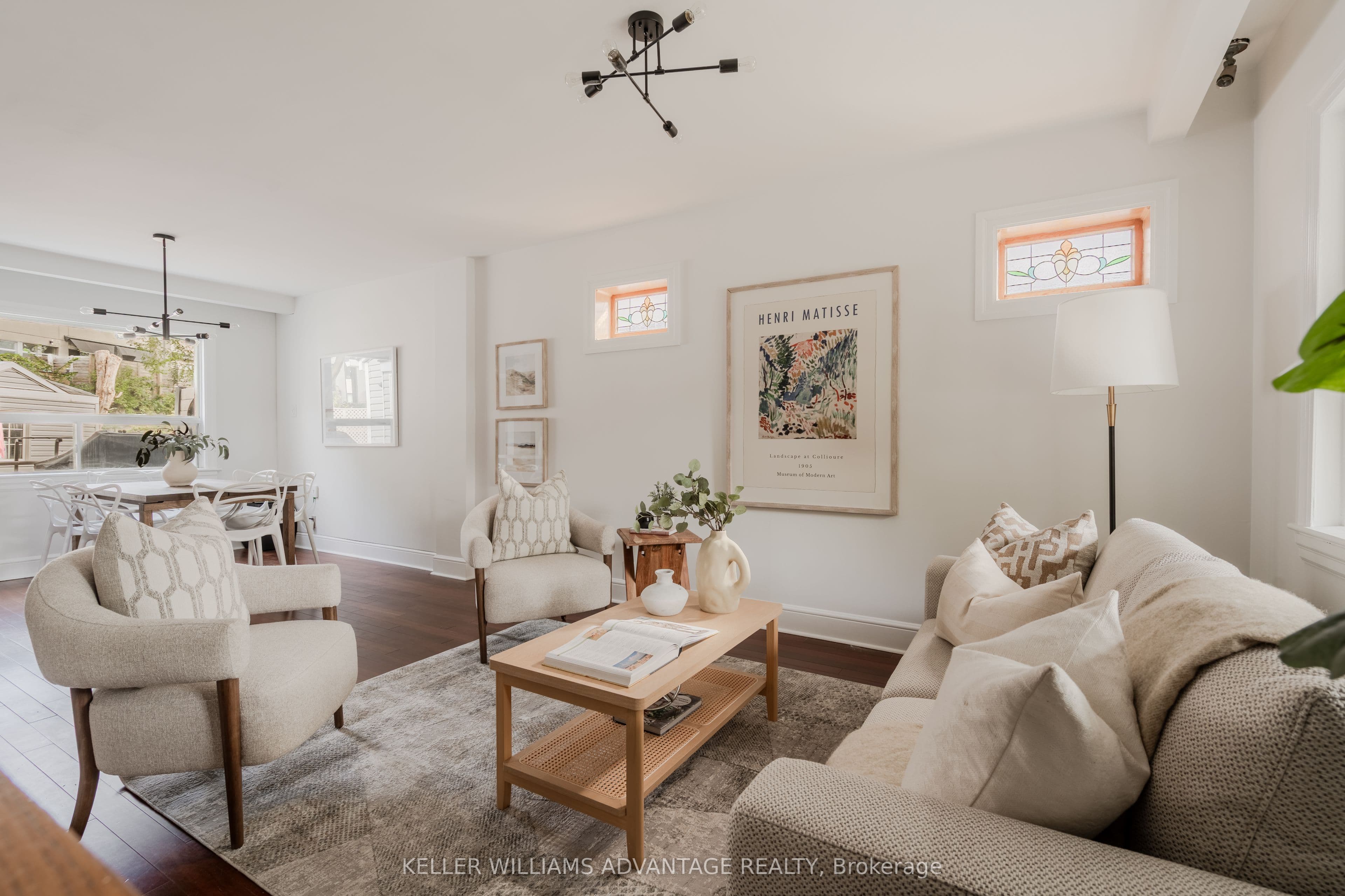 5 Hemlock Avenue, Toronto, ON M4L 3E9