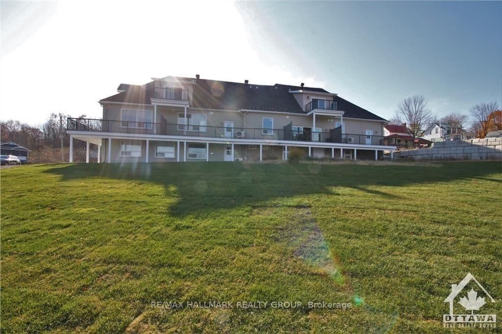 768 Usborne Street 7, McNab/Braeside, ON K0A 1G0