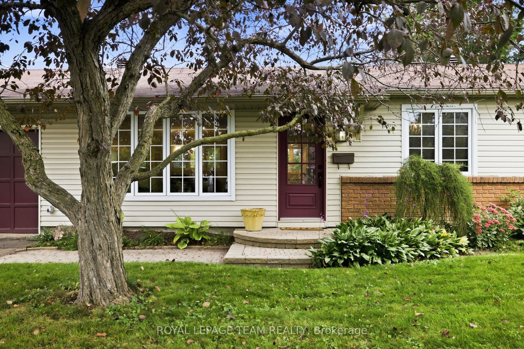 1377 Fontenay Crescent, Hunt Club - South Keys and Area, ON K1V 7K5