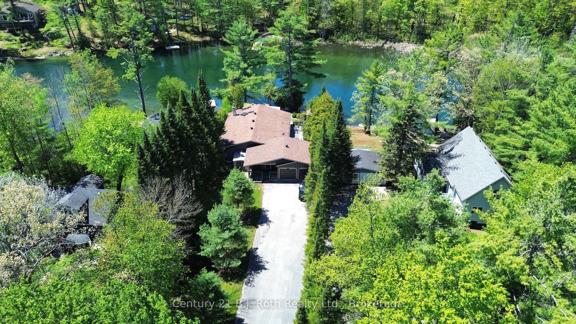 3609 Riverdale Drive, Severn, ON L0K 2B0