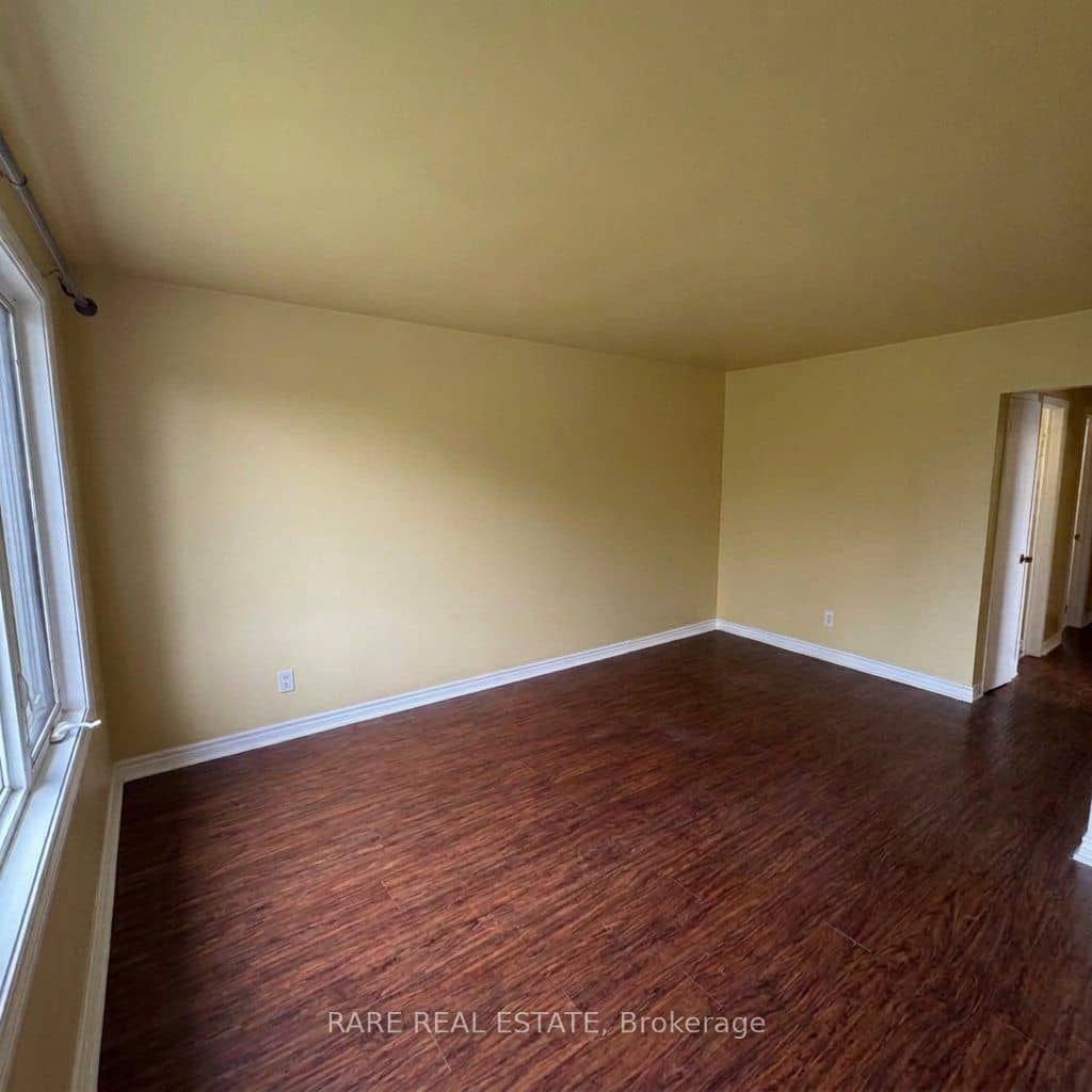 167 Magnolia Avenue, Toronto, ON M1K 3K7