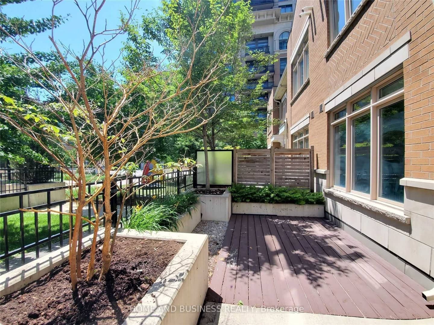 383 Prince Of Wales Drive 107, Mississauga, ON L5B 0C6