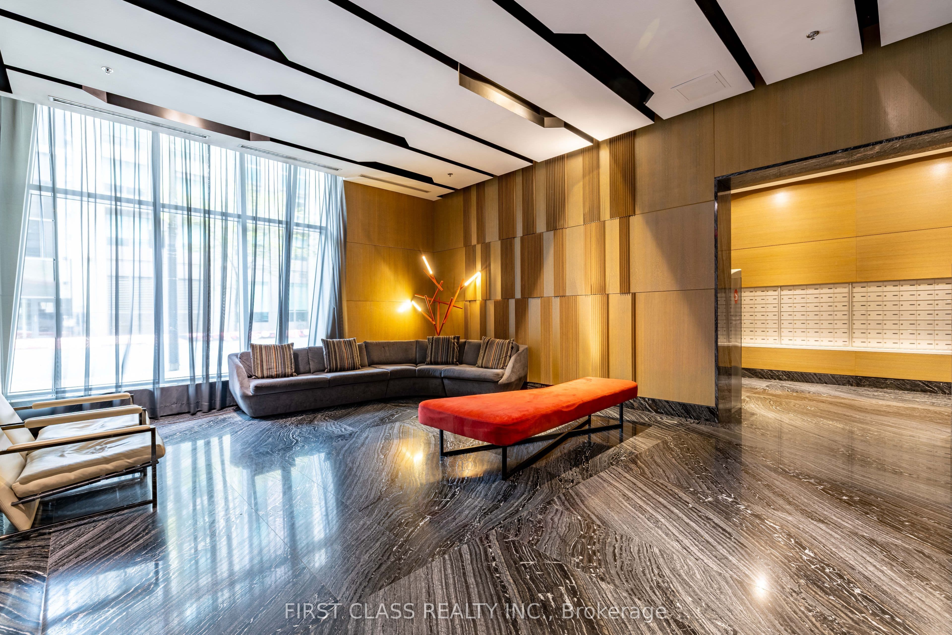 199 Richmond St W Street 1105, Toronto, ON M5V 0H4