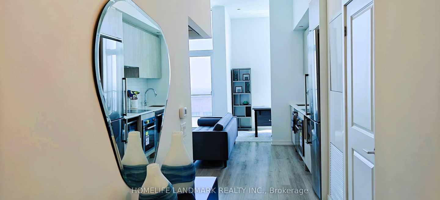 395 Bloor Street W 5501, Toronto, ON M4W 0B4
