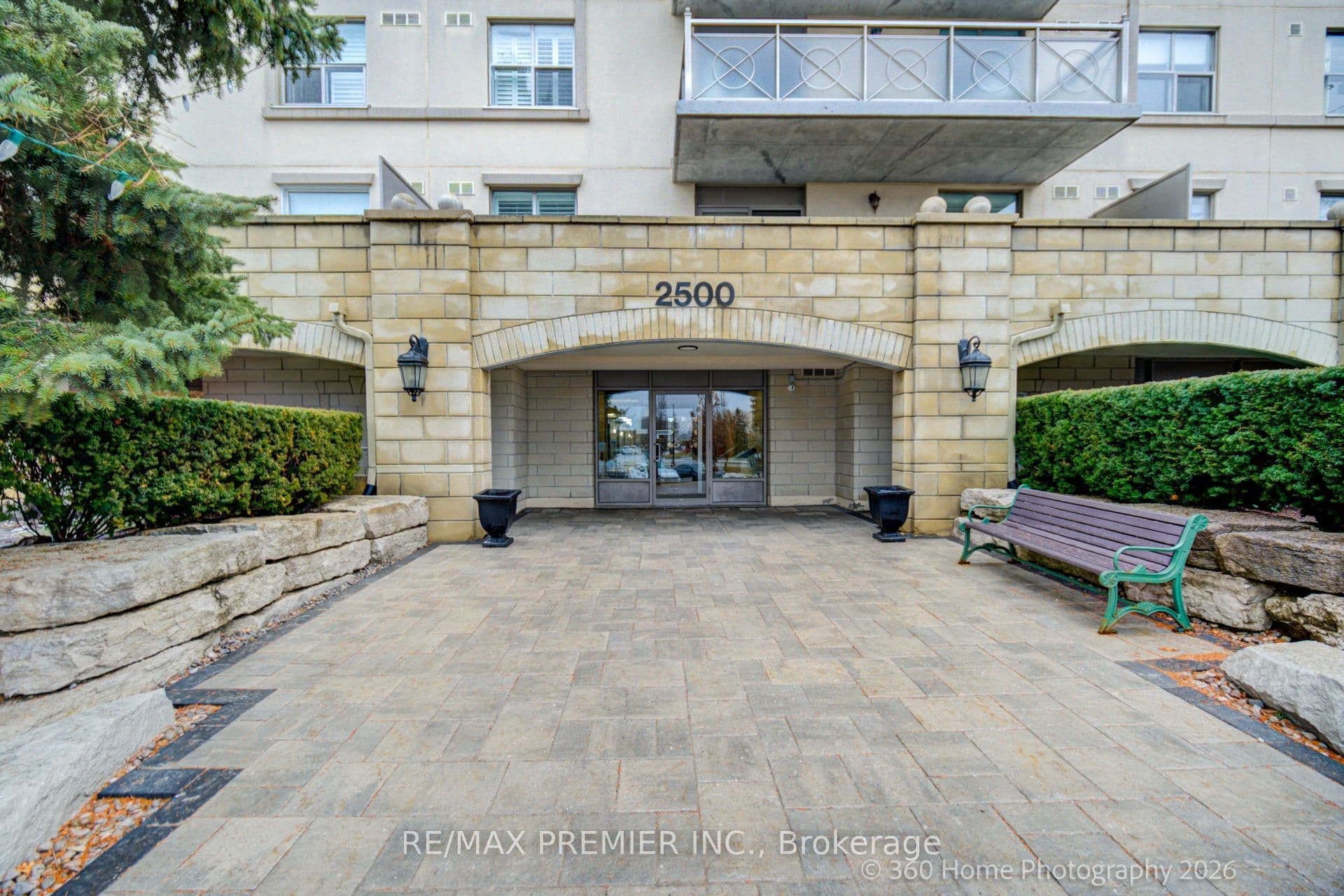 2500 Rutherford Road 311, Vaughan, ON L4K 2N8
