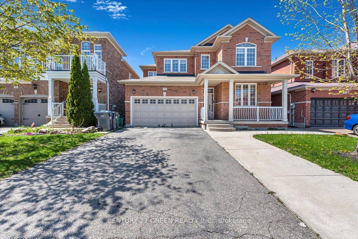 7 Accent Circle, Brampton, ON L7A 0L2