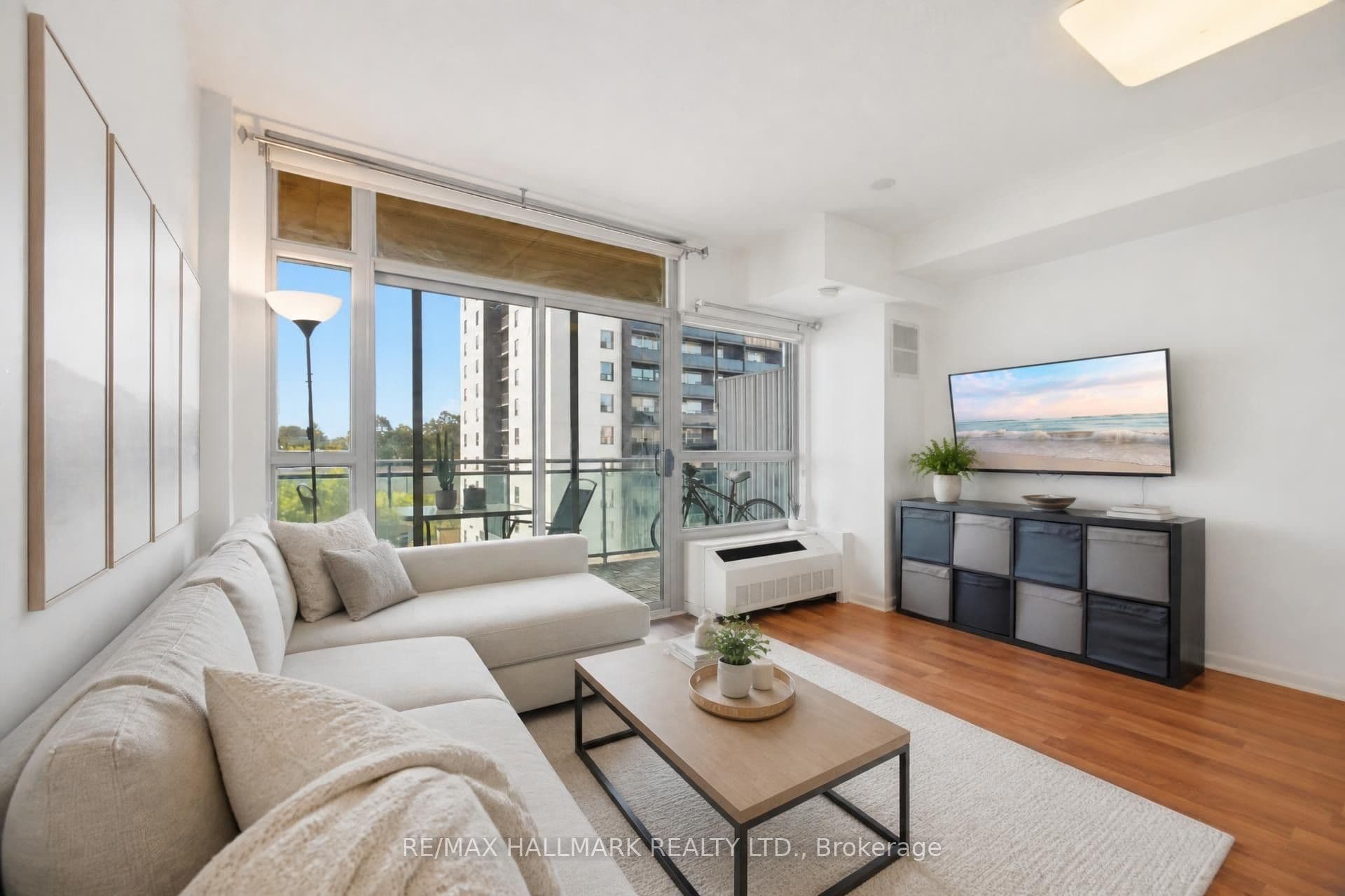 2464 Weston Road 505, Toronto, ON M9N 2A2