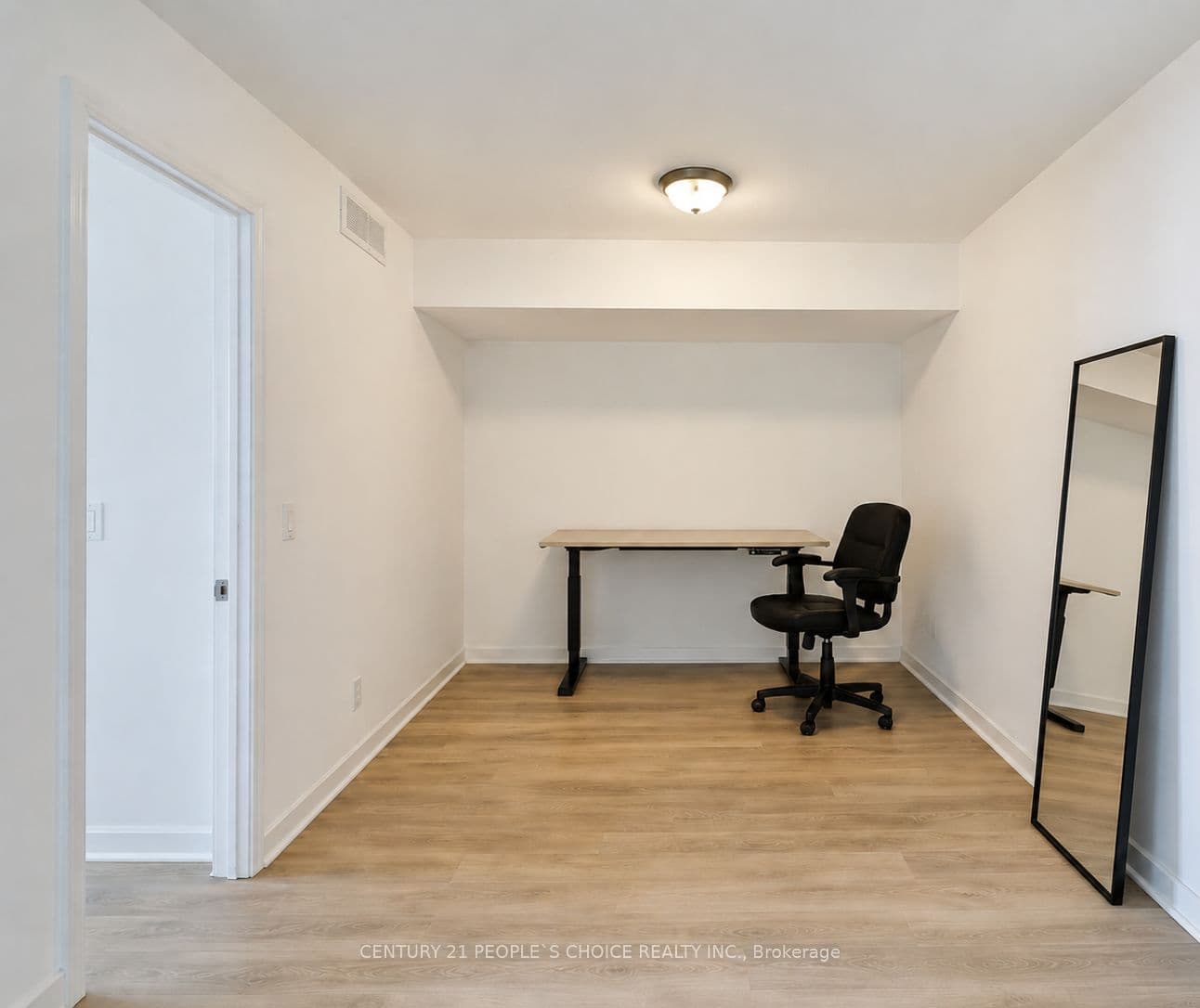 1 Michael Power Place 809, Toronto, ON M9A 0A1