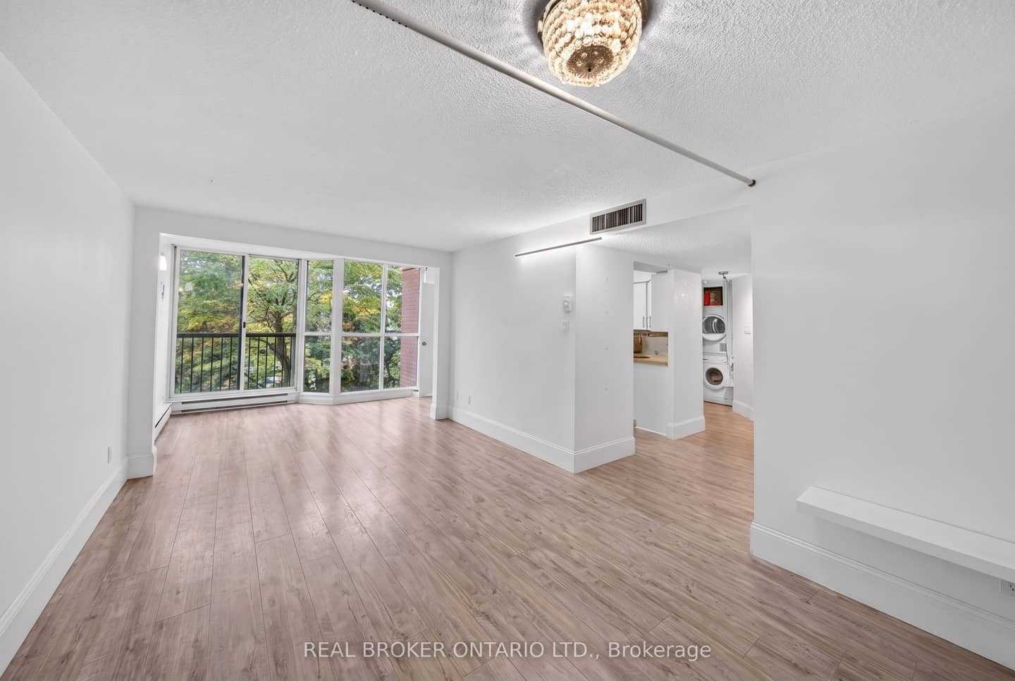 5795 Yonge Street 312, Toronto, ON M2M 4J3