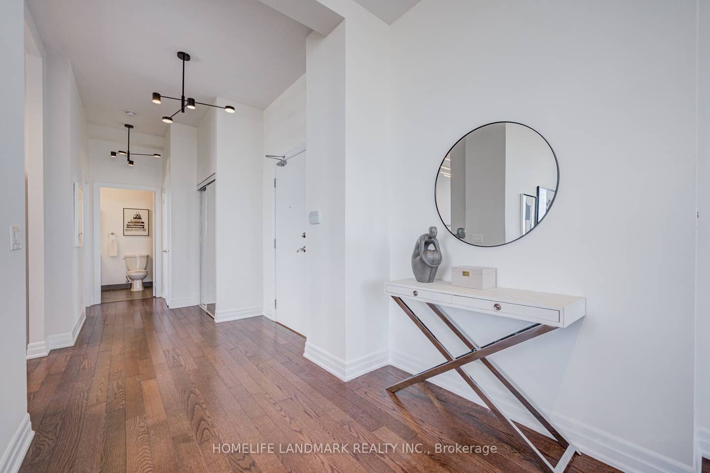 500 St Clair Avenue W 2302, Toronto, ON M6C 1A8