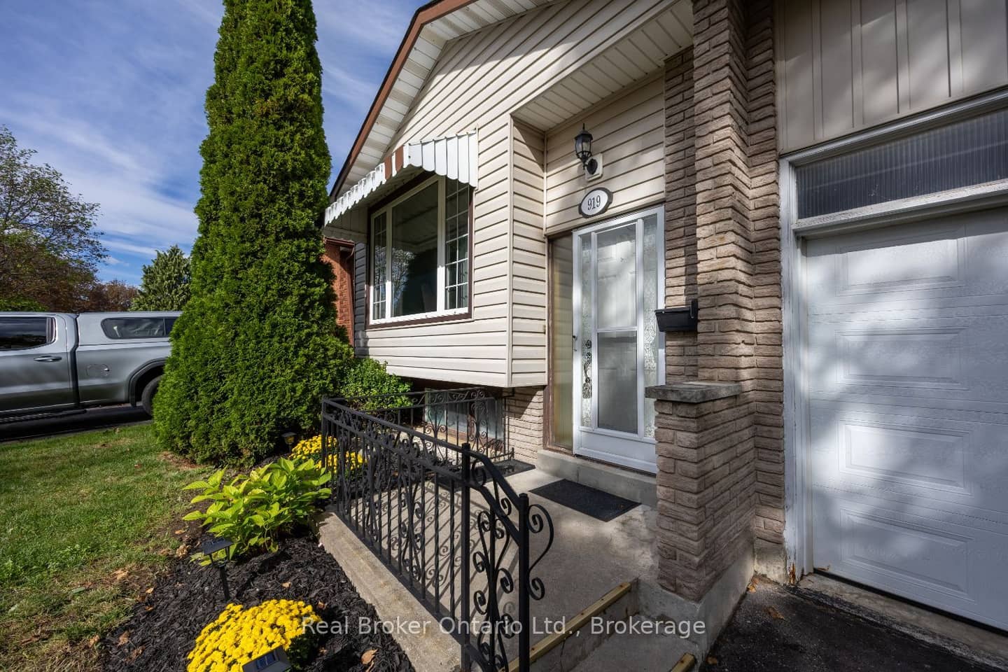 919 Exeter Street, Oshawa, ON L1G 6R9