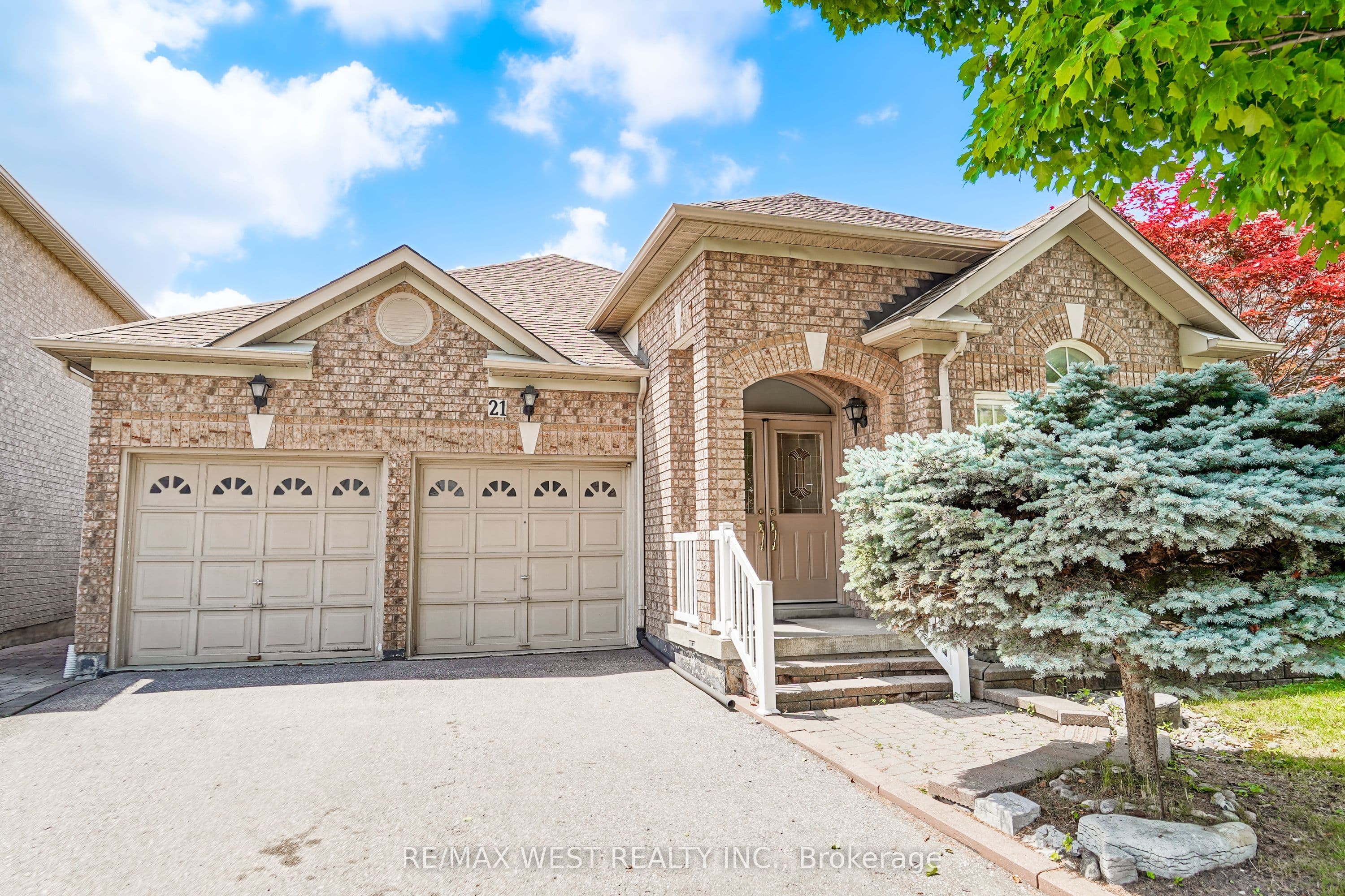 21 Mira Vista Place, Vaughan, ON L4H 1K9
