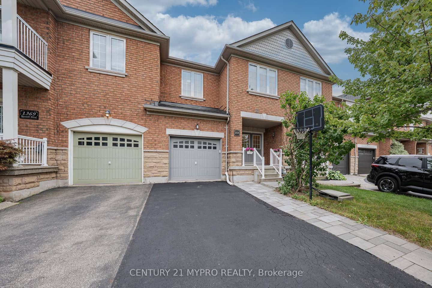 1371 Kestell Boulevard, Oakville, ON L6H 0C9