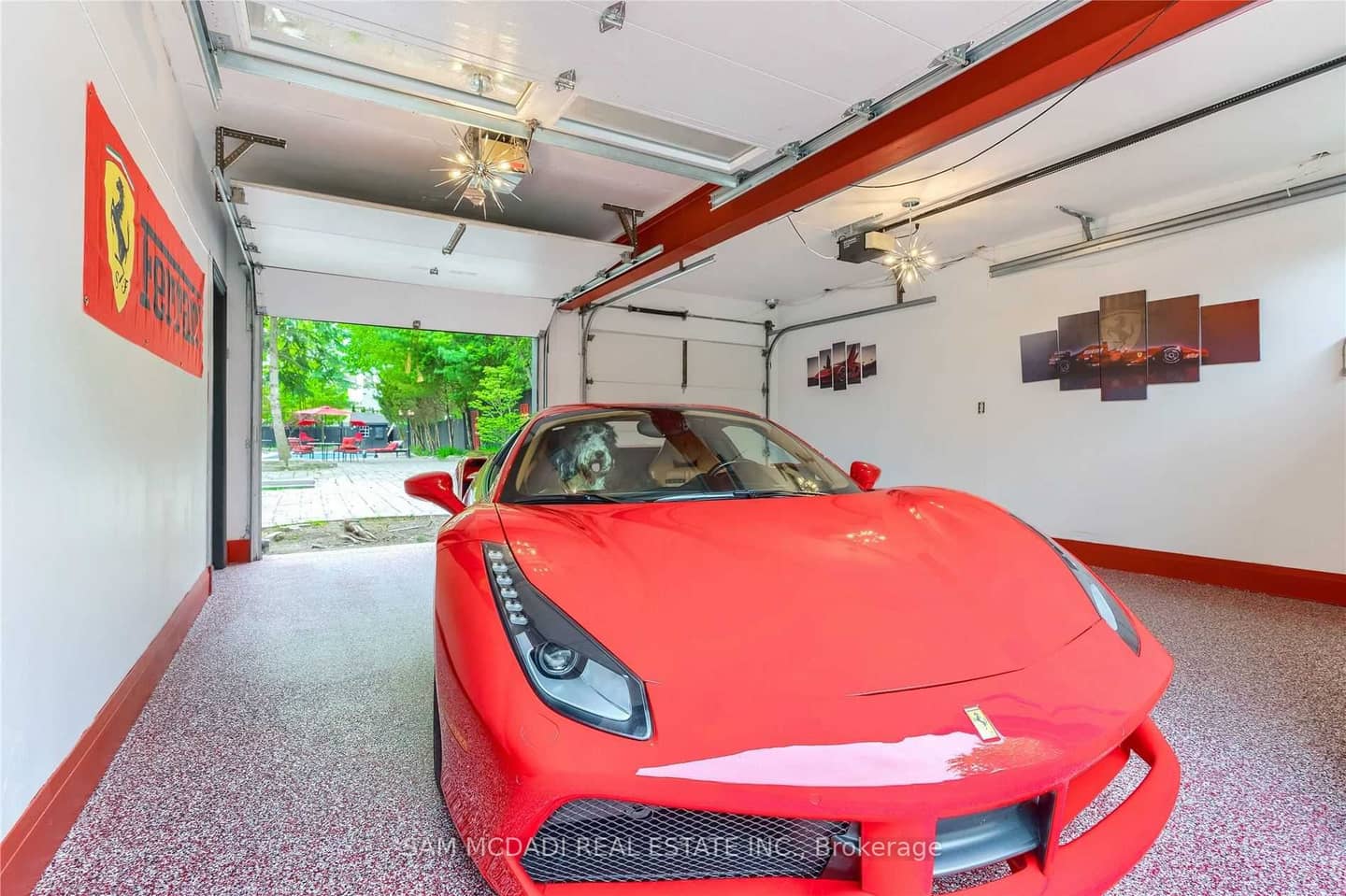 1540 Mississauga Road, Mississauga, ON L5H 2K1