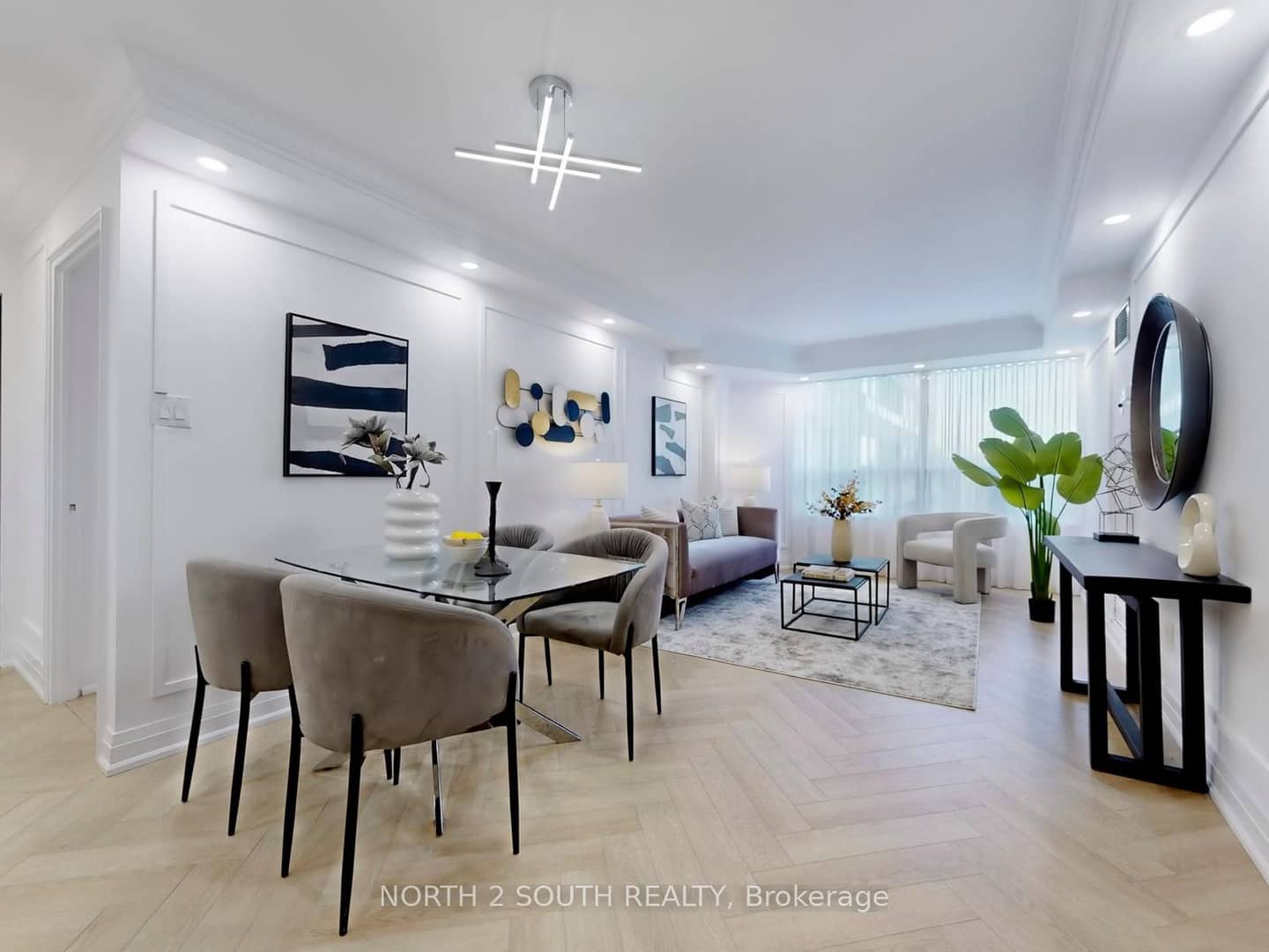 11 Townsgate Drive 401, Vaughan, ON L4J 8G4