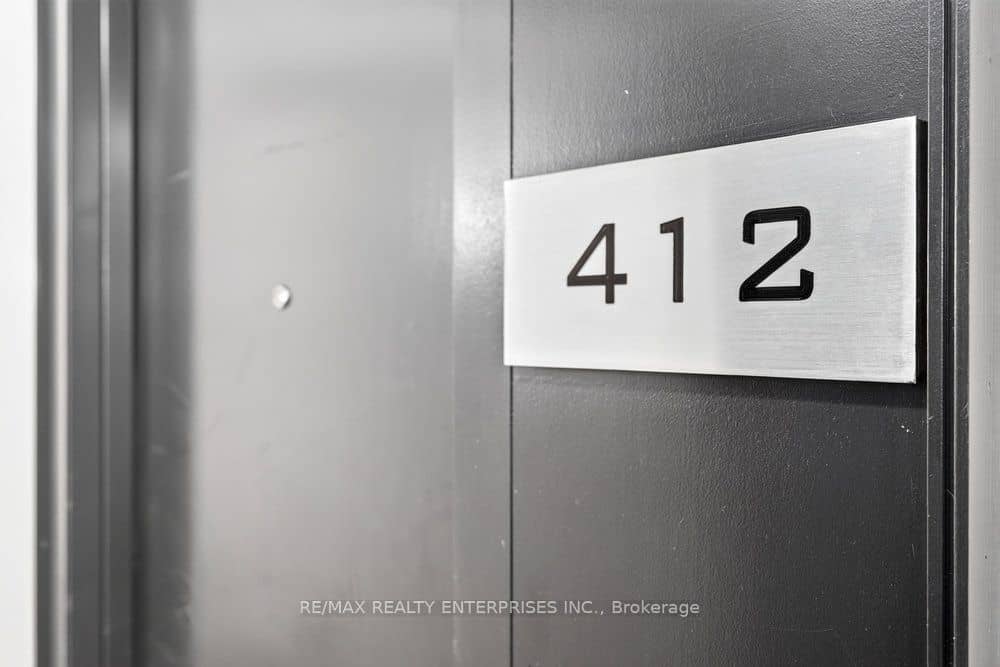 231 Fort York Boulevard 412, Toronto, ON M5V 1B2