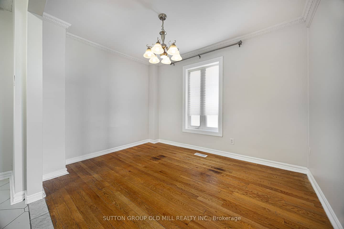 28 Holwood Avenue, Toronto, ON M6M 1P5