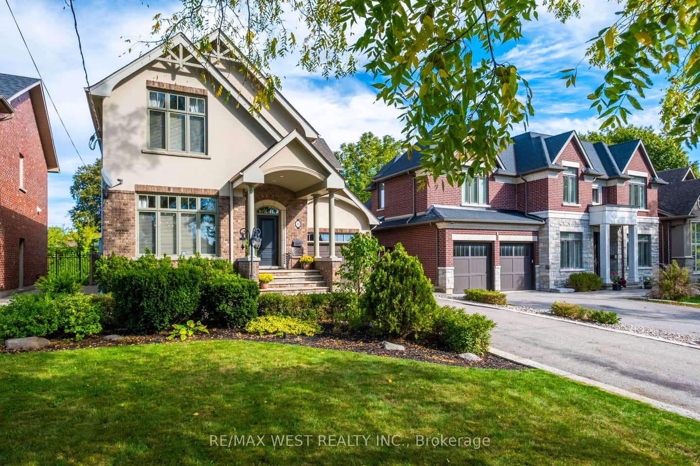 11 Tremont Road, Toronto, ON M9B 3X3
