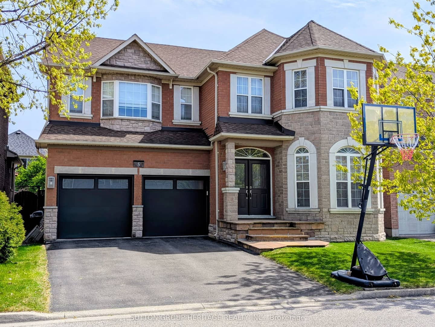 5 Baintree Street, Markham, ON L6E 1G7