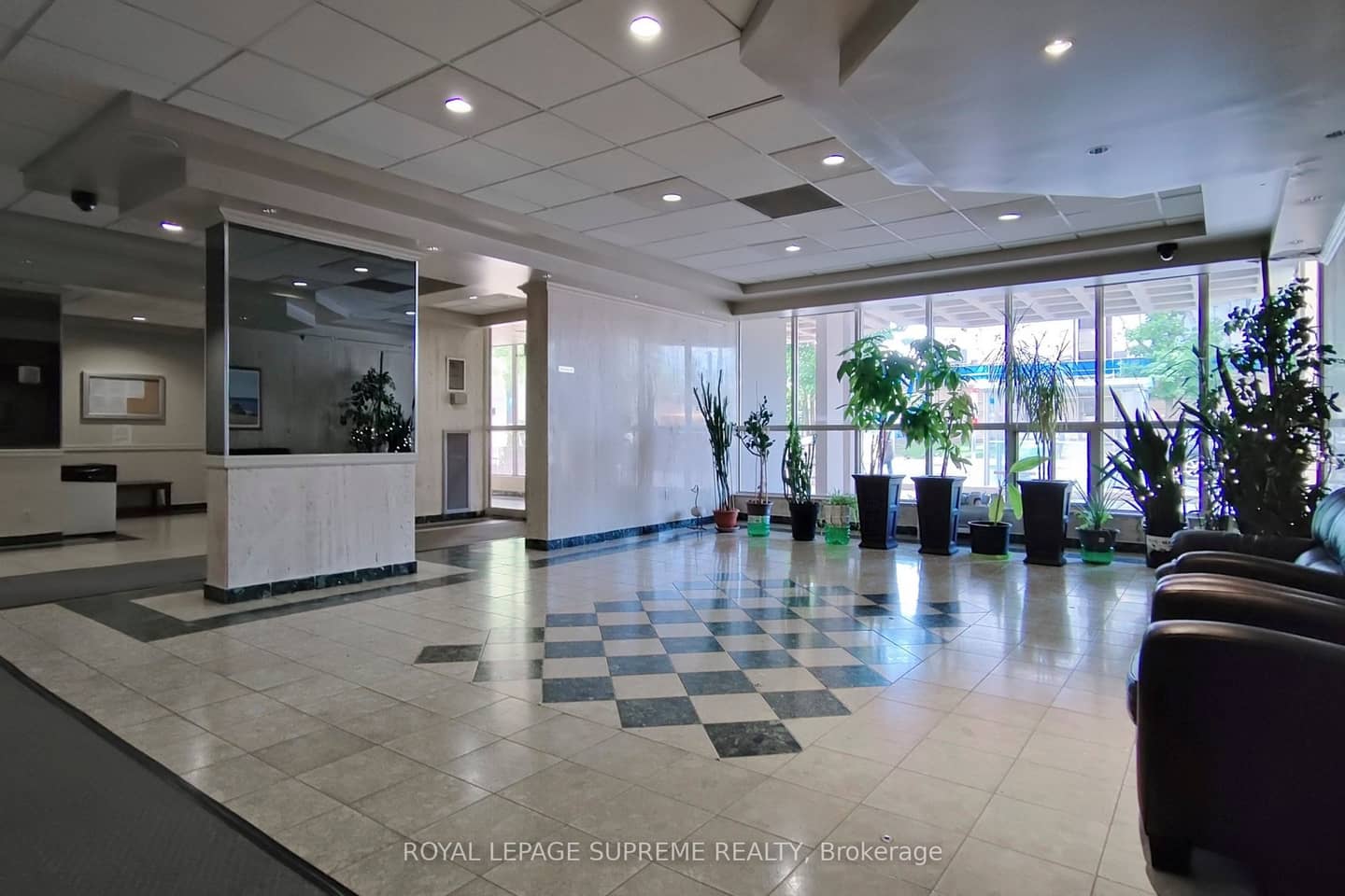 135 Marlee Avenue 401, Toronto, ON M6B 4C6
