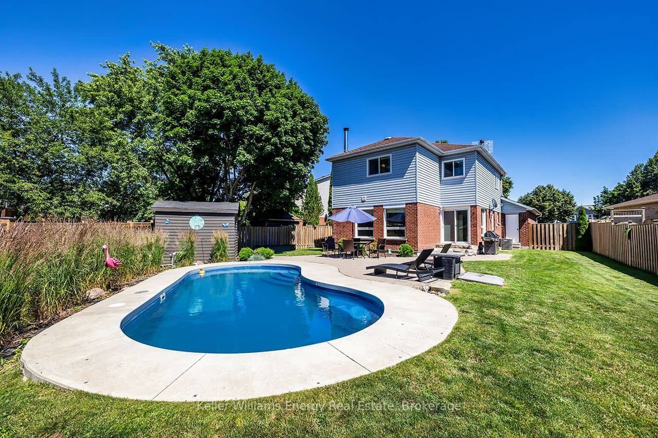 329 Challenger Court, Clarington, ON L1B 1K4