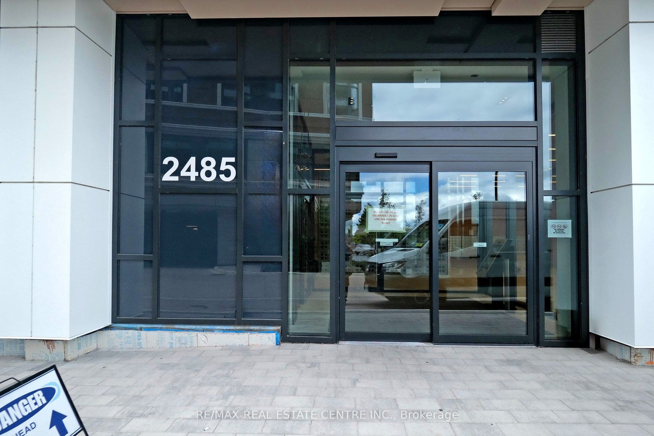 2485 Eglinton Avenue W 1221, Mississauga, ON L5M 2V8
