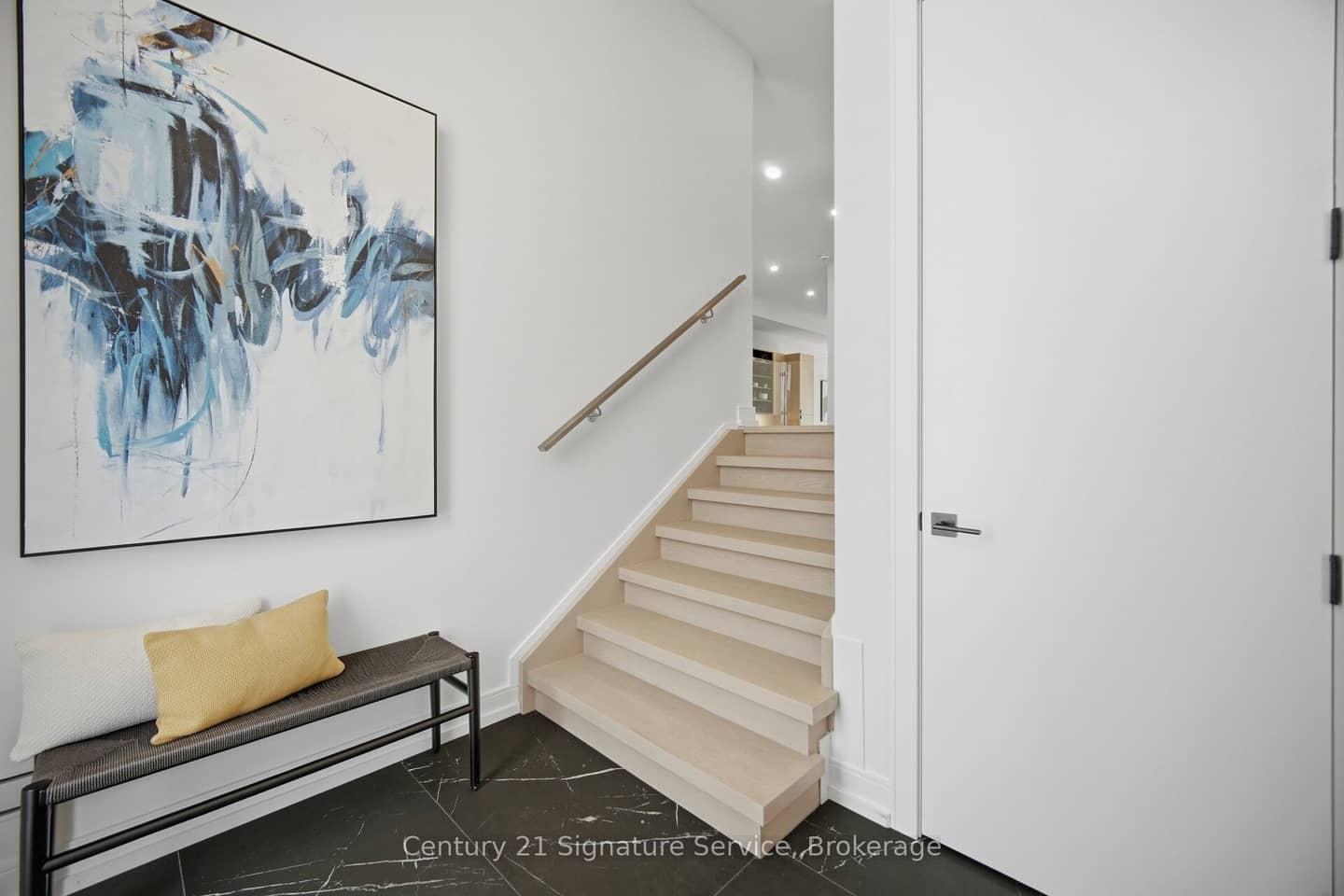 273C Ranee Avenue, Toronto, ON M6A 1N7