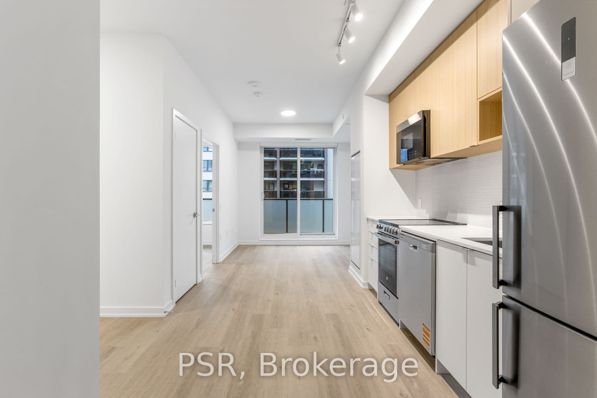 4365 Bloor Street W 528, Toronto, ON M9C 1R3