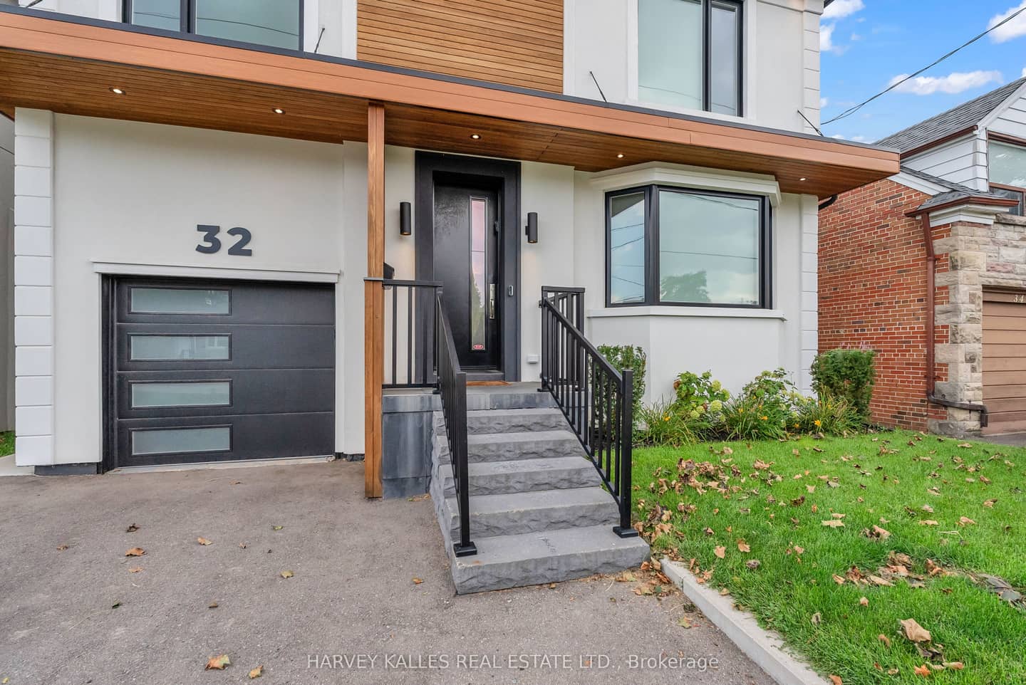 32 Almont Road, Toronto, ON M3H 3E3