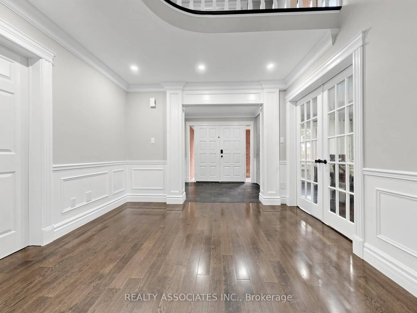 96 Zinnia Place S, Vaughan, ON L4L 6G7