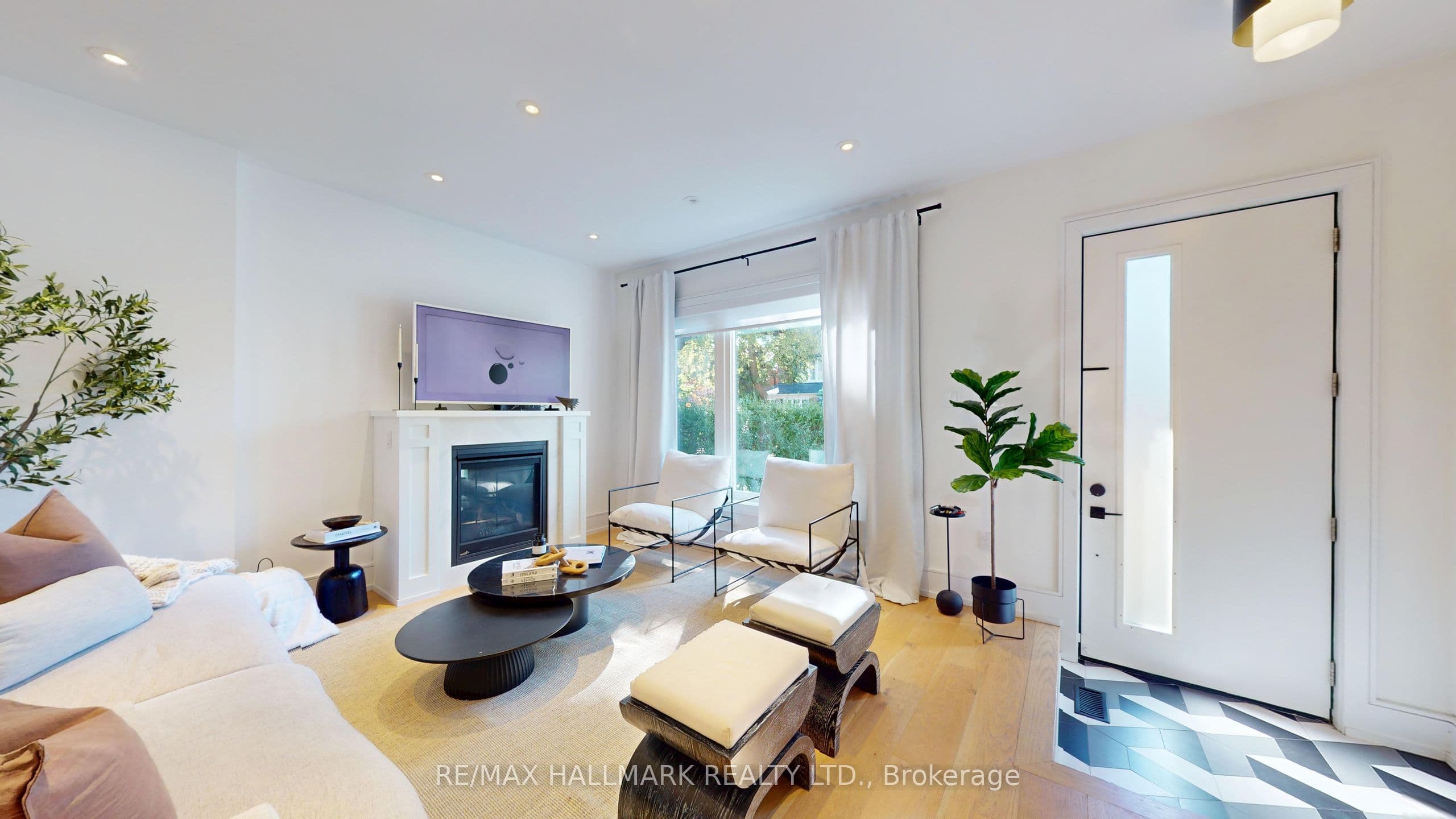 33 Kimberley Avenue, Toronto, ON M4E 2Z3