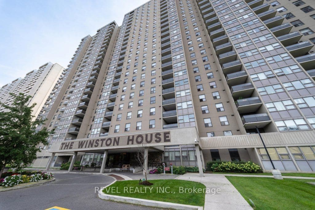 75 Emmett Avenue, Toronto, ON M6M 5A7