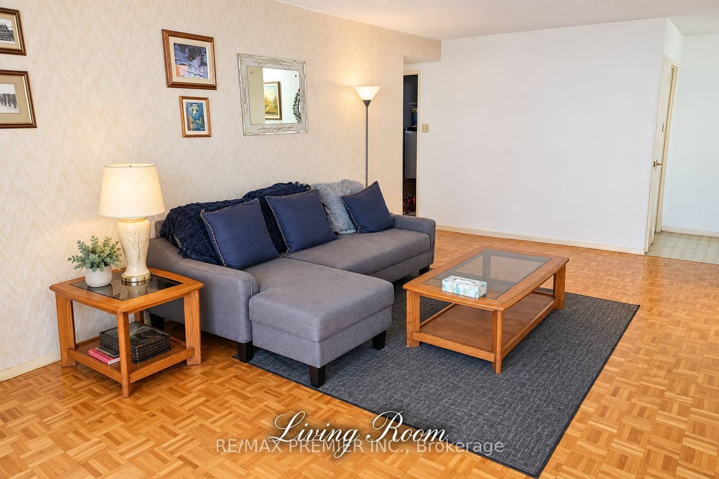60 Stevenson Road 307, Toronto, ON M9V 2B4