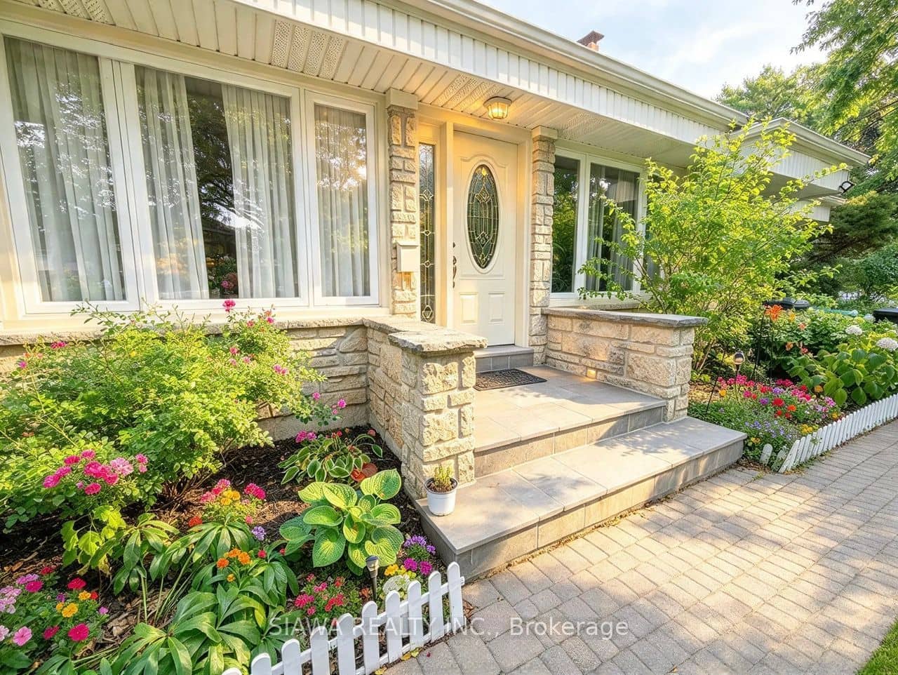 6789 Shelter Bay Road, Mississauga, ON L5N 1T7