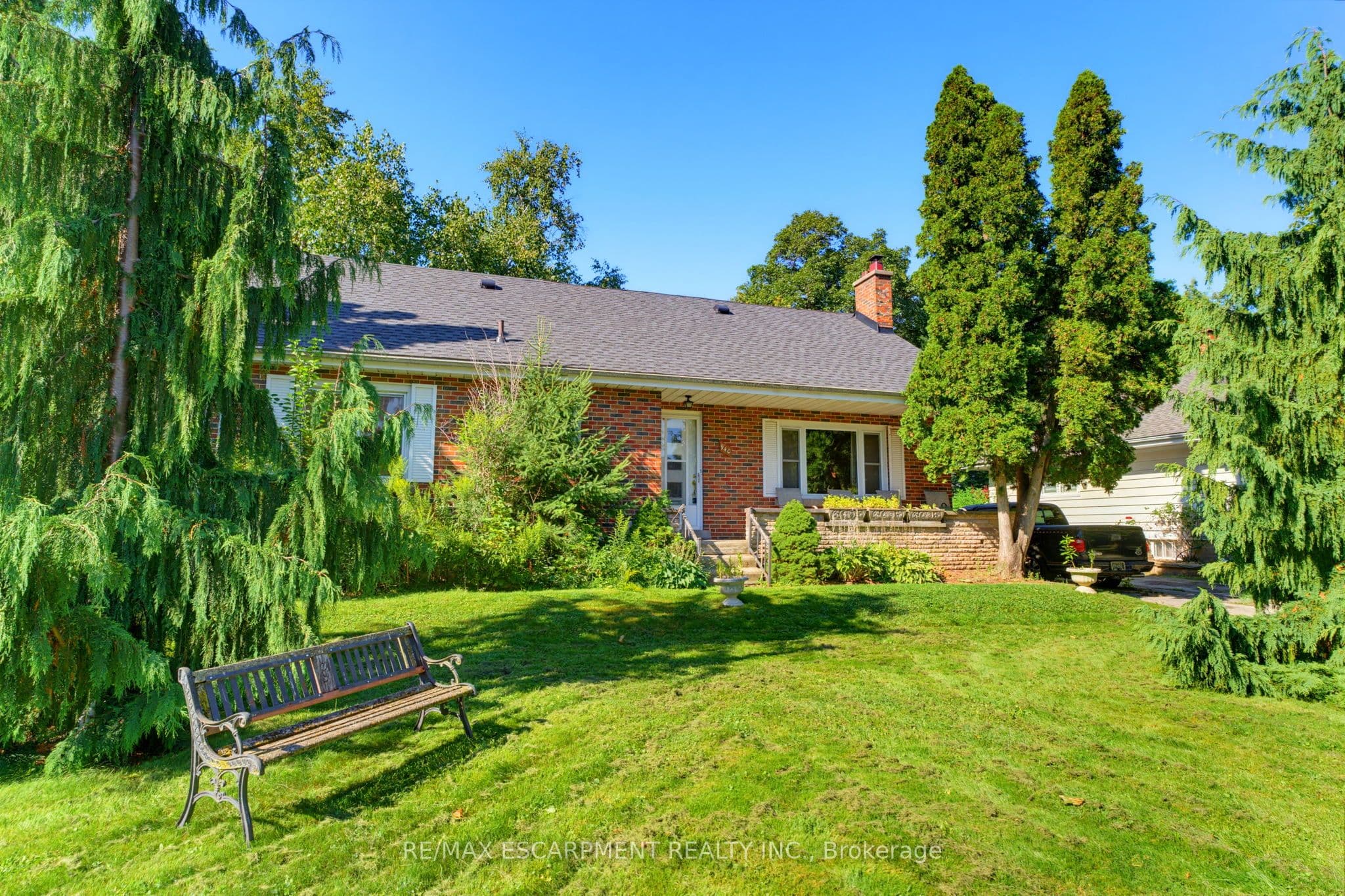 940 Harvey Place, Burlington, ON L7T 3G1
