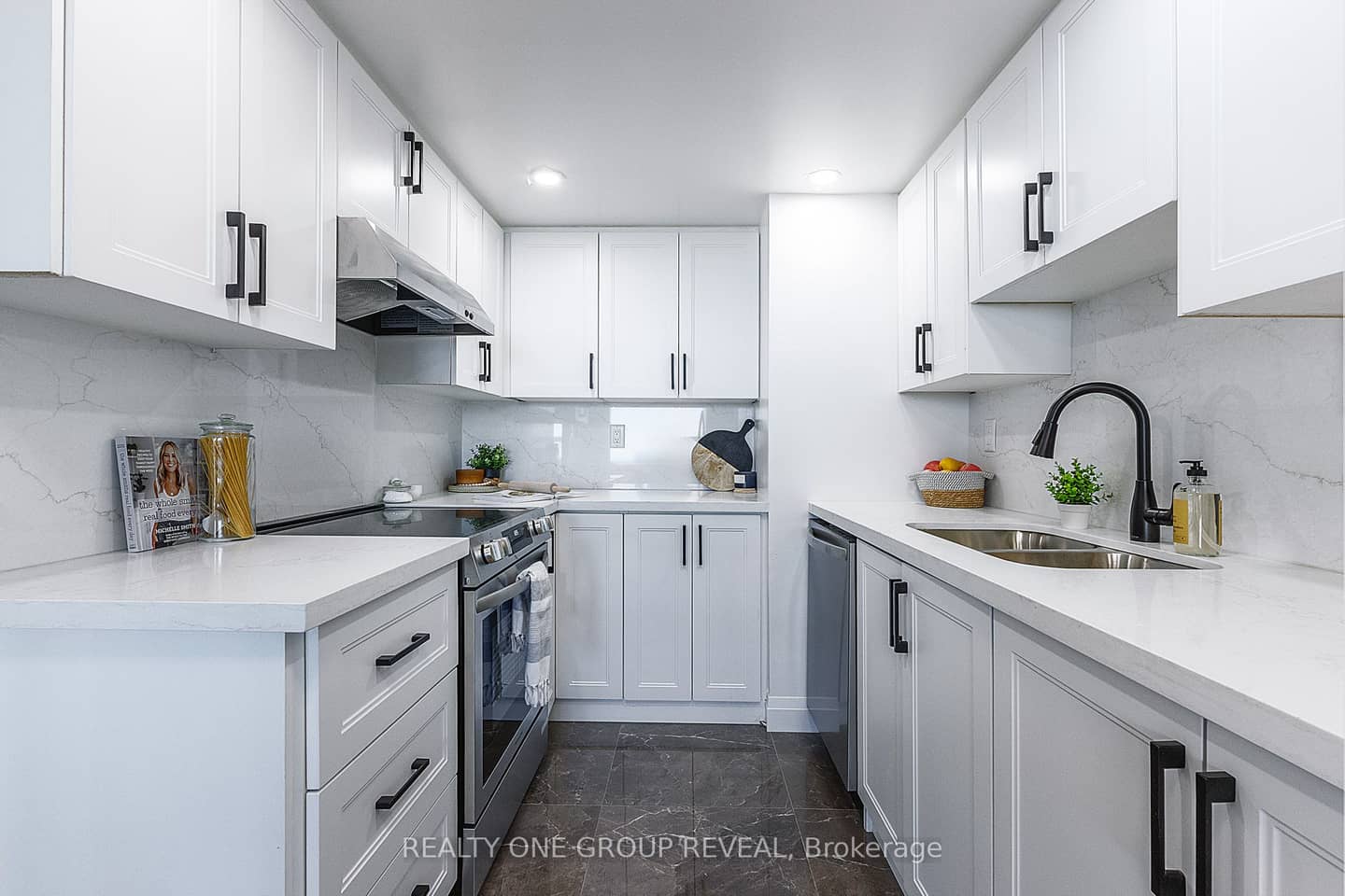 121 Ling Road 1509, Toronto, ON M1E 4Y2