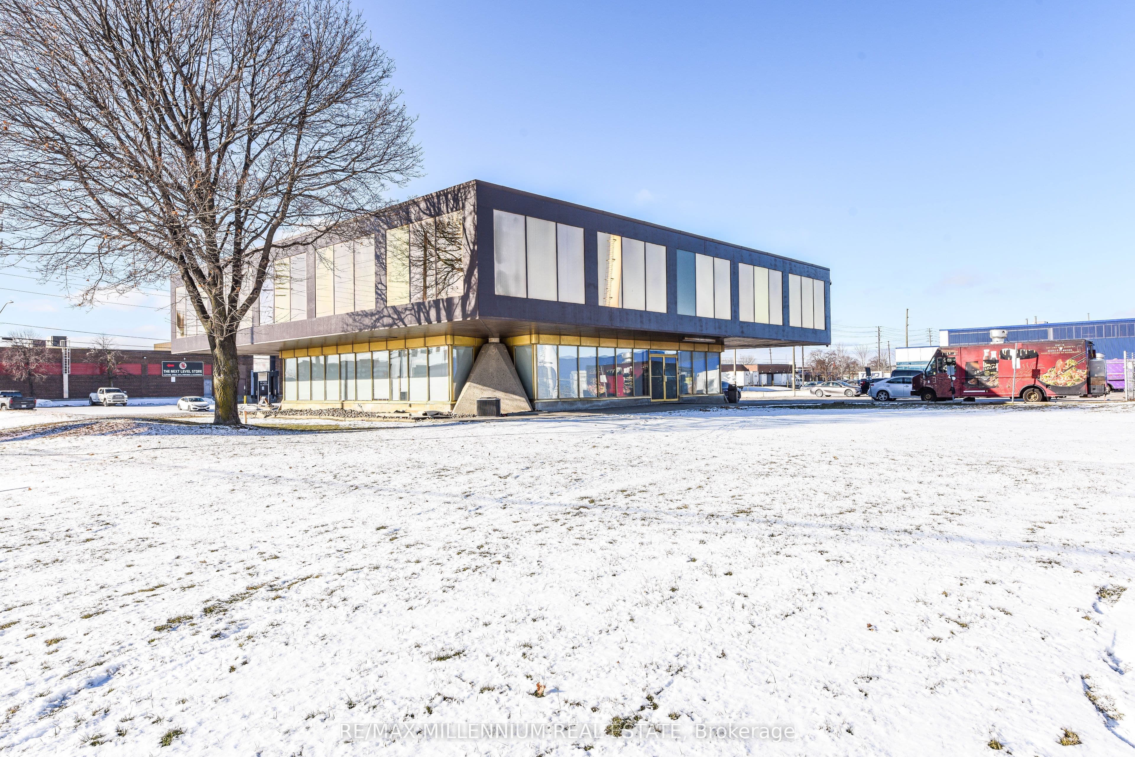 1300 E Steeles Avenue E 215, Brampton, ON L6T 1A2