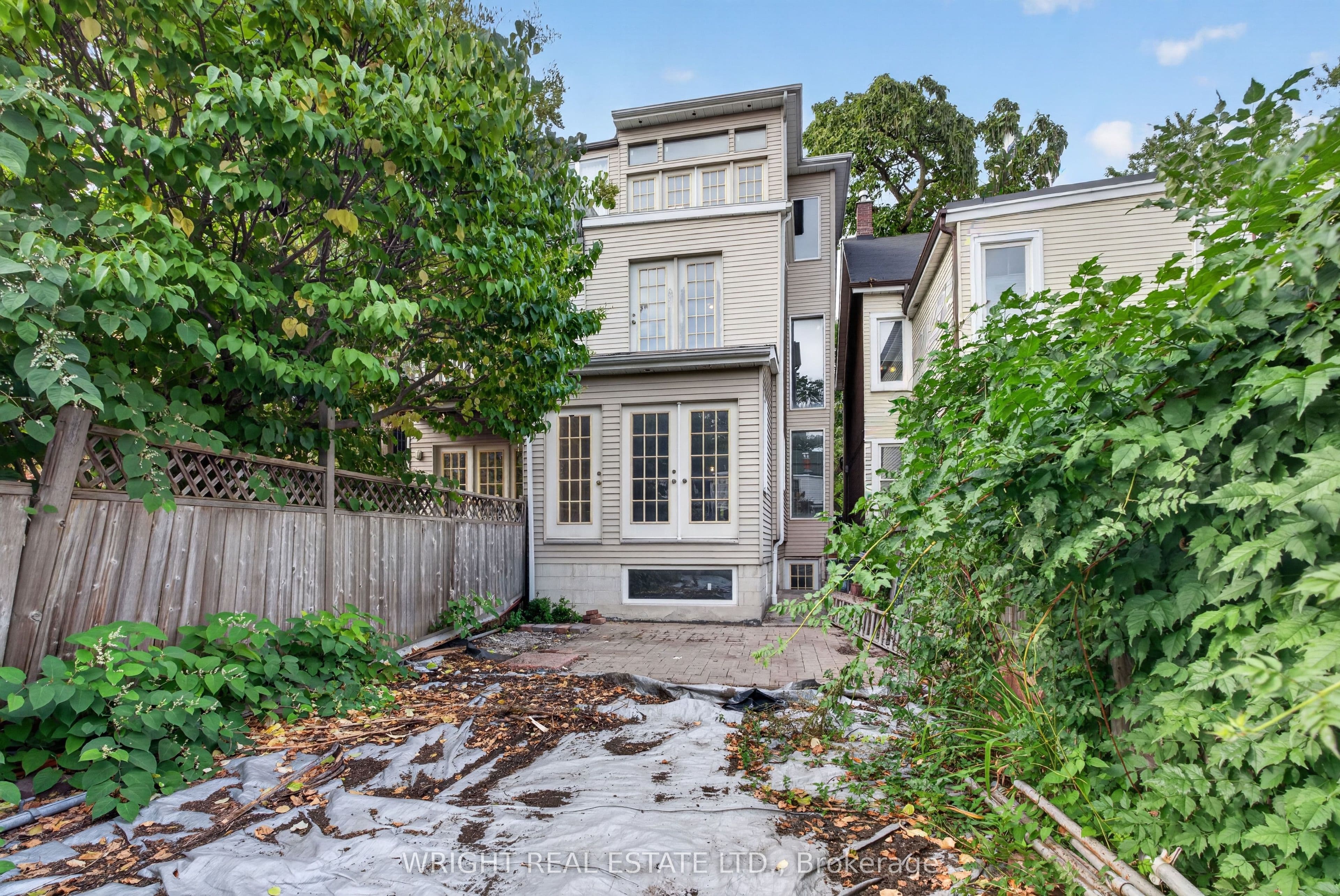 31 Olive Avenue, Toronto, ON M6G 1T7