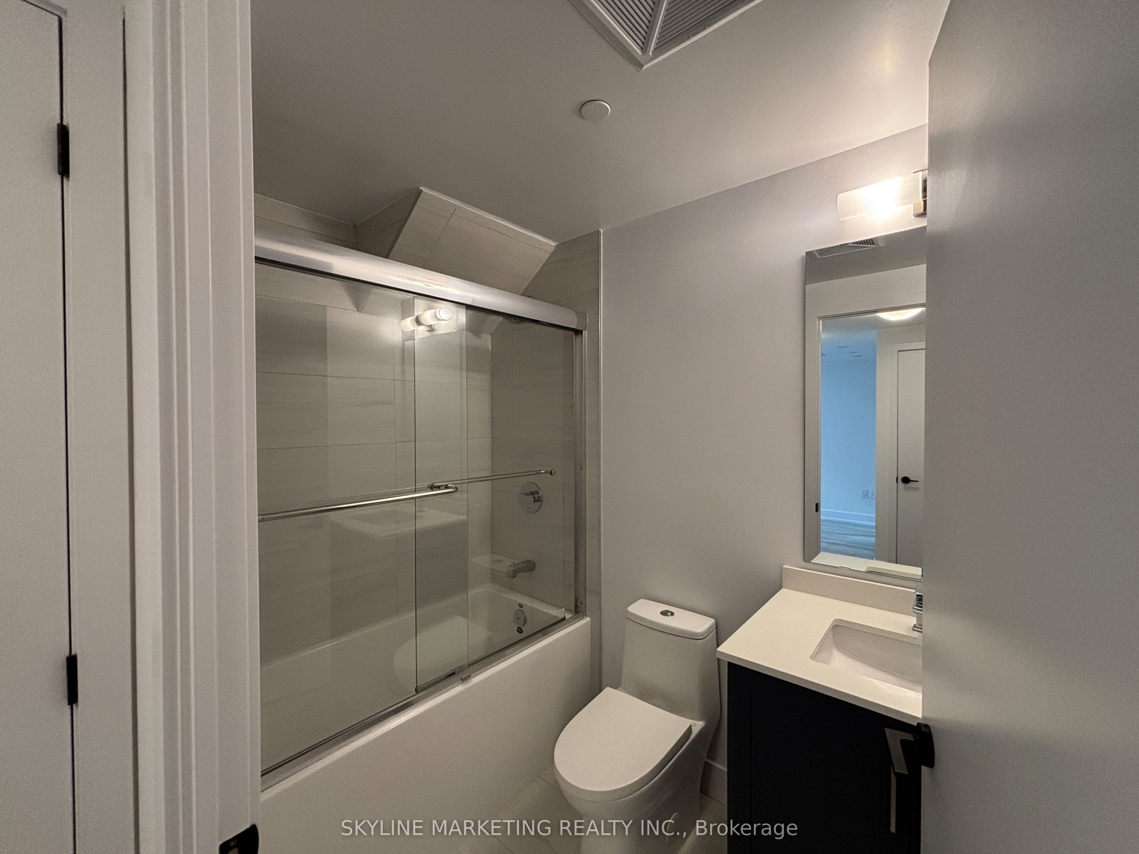 2450 Old Bronte Road 114, Oakville, ON L6M 5P6