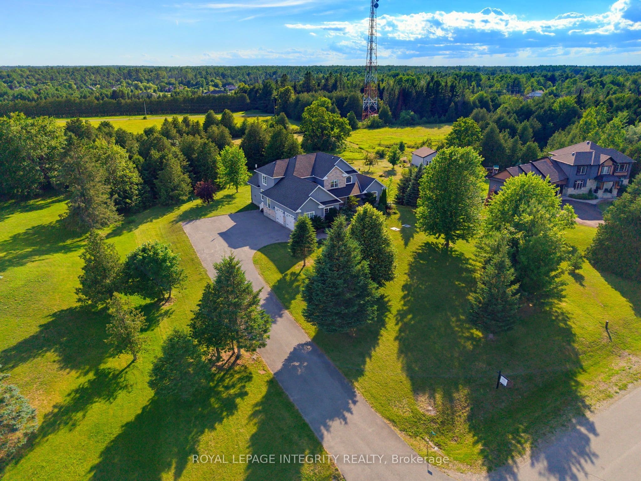 562 Pennycross Lane, Carp - Huntley Ward, ON K0A 1L0